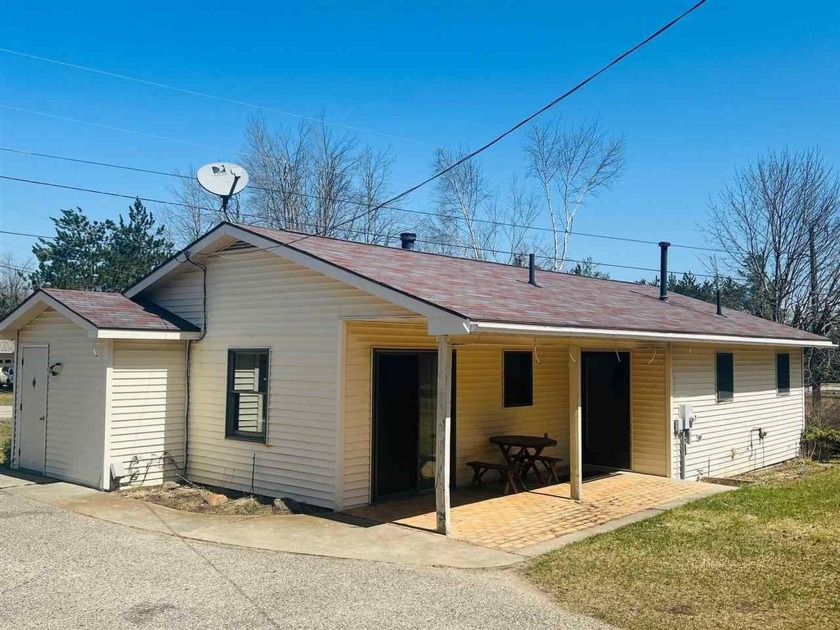Great starter home with loads of potential! This 2-bedroom - Beach Home for sale in Petoskey, Michigan on Beachhouse.com