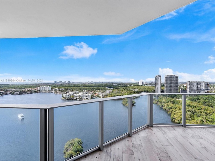 One of its kind, this LPH unit offers 11 ft. height ceilings, 2 - Beach Condo for sale in North Miami Beach, Florida on Beachhouse.com