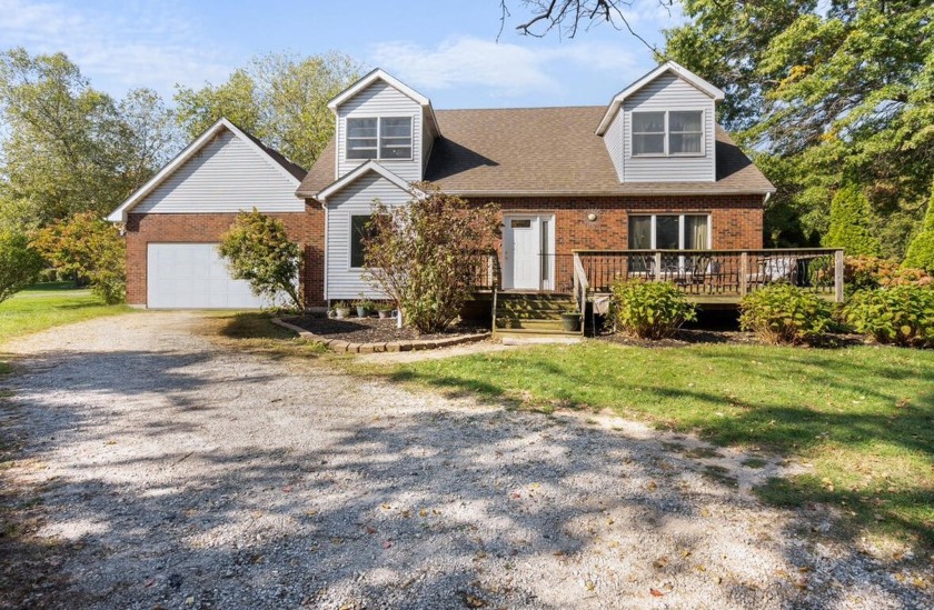 Are you looking for your perfect retreat just MINUTES FROM THE - Beach Home for sale in Porter, Indiana on Beachhouse.com