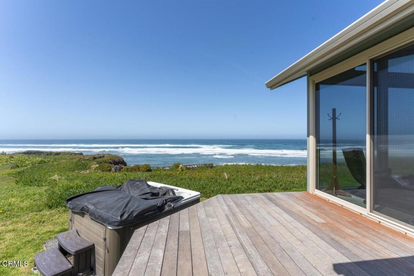 Ocean and beach front beauty! Fantastic whitewater and beach - Beach Home for sale in Fort Bragg, California on Beachhouse.com