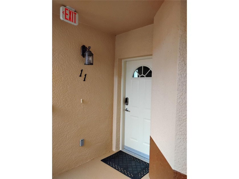 WOW!! Check out this beautiful first floor end unit Condo with - Beach Condo for sale in Venice, Florida on Beachhouse.com