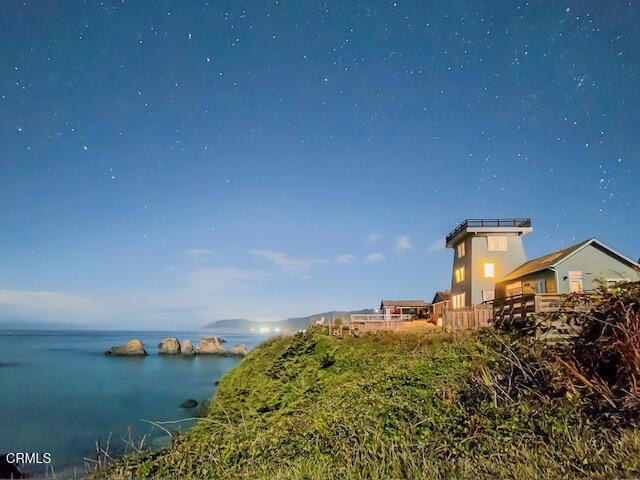 From its bluff top perch above a dramatic stretch of the Pacific - Beach Home for sale in Westport, California on Beachhouse.com