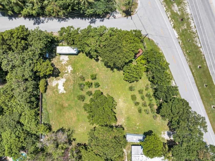 ACTIVE BUILDING PERMIT in the Village of Islamorada. This huge - Beach Lot for sale in Plantation Key, Florida on Beachhouse.com