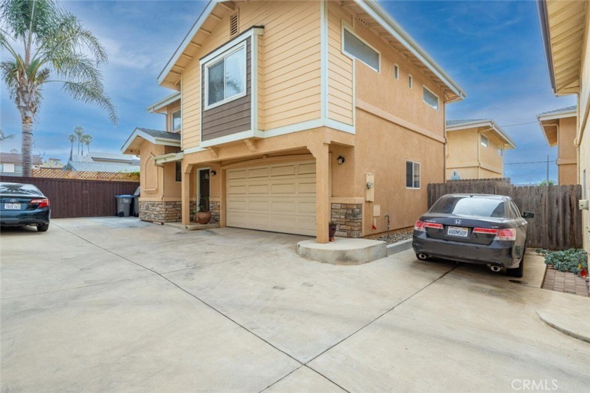 Welcome to your coastal retreat in beautiful Grover Beach! This - Beach Townhome/Townhouse for sale in Grover Beach, California on Beachhouse.com