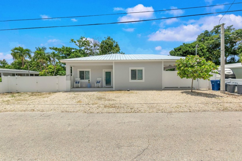 Contemporary newer one-story home featuring a bright and open - Beach Home for sale in Key Largo, Florida on Beachhouse.com