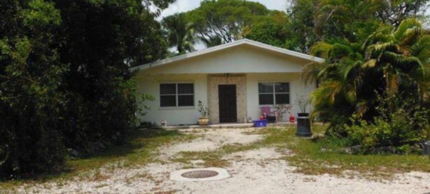 *LARGO SOUND PARK**Concrete, CBS, two bedrooms, one bath home - Beach Home for sale in Key Largo, Florida on Beachhouse.com