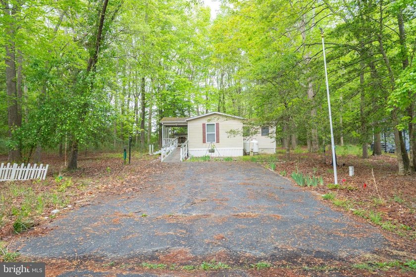 YOU OWN THE LAND just a few miles from the beach!! Great starter - Beach Home for sale in Ocean View, Delaware on Beachhouse.com