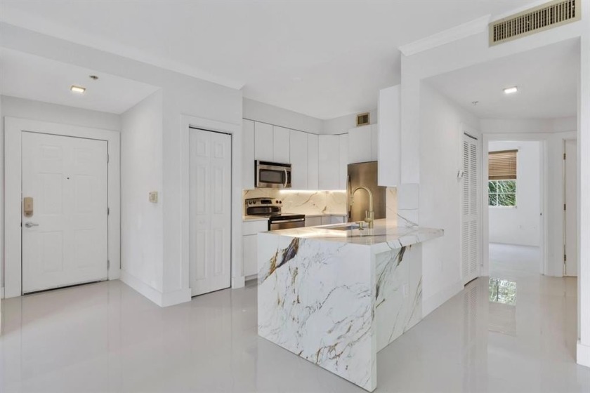 Absolutely Gorgeous Completely Renovated 3 Bed 2 Bath Condo in - Beach Condo for sale in West Palm Beach, Florida on Beachhouse.com