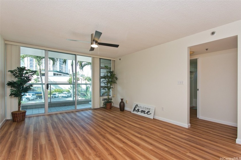 This move-in ready unit is affordable and cozy and boasts a - Beach Condo for sale in Honolulu, Hawaii on Beachhouse.com