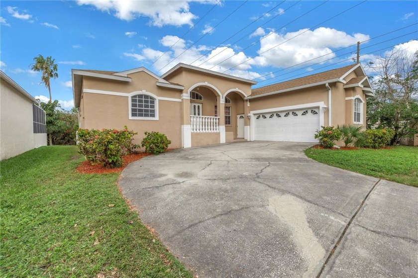 Move-in ready pool home in Long Bayou Estates! This - Beach Home for sale in Seminole, Florida on Beachhouse.com