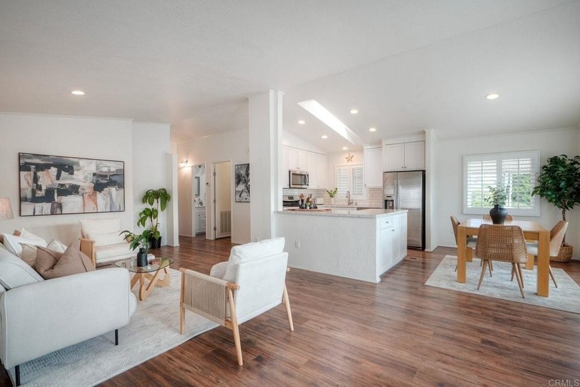 Welcome to your new Carlsbad beach home!  This coastal cutie - Beach Home for sale in Carlsbad, California on Beachhouse.com