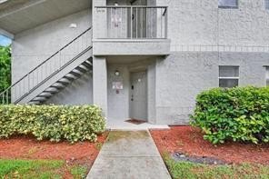 Beautiful completely remodeled 2/2 Corner Unit on first floor in - Beach Condo for sale in West Palm Beach, Florida on Beachhouse.com