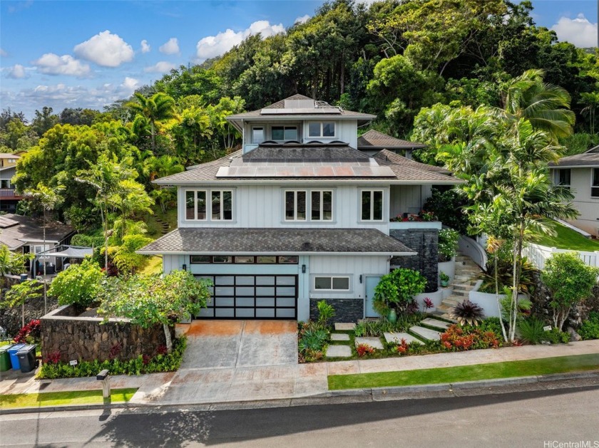 Experience island luxury in this stunning, custom-built home - Beach Home for sale in Kaneohe, Hawaii on Beachhouse.com