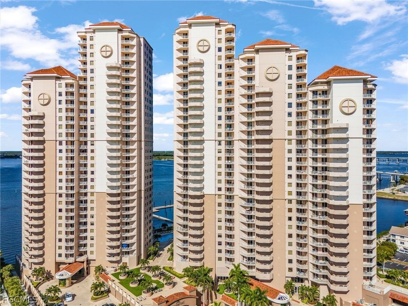 This is IT! Your new home away from home! Whether you are a - Beach Condo for sale in Fort Myers, Florida on Beachhouse.com