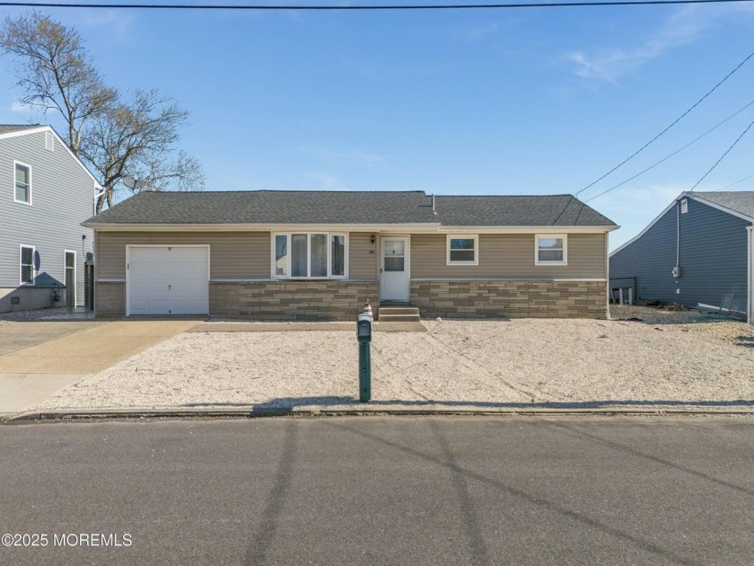 Discover this beautiful and well-maintained 3-bedroom, 2-full - Beach Home for sale in Little Egg Harbor, New Jersey on Beachhouse.com