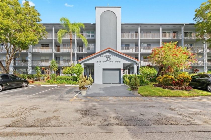 Discover the perfect blend of luxury, comfort, and convenience - Beach Condo for sale in Pembroke Pines, Florida on Beachhouse.com