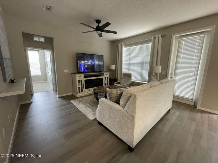 Beautifully renovated 3 bedroom, 2 bathroom condo in - Beach Condo for sale in Jacksonville, Florida on Beachhouse.com