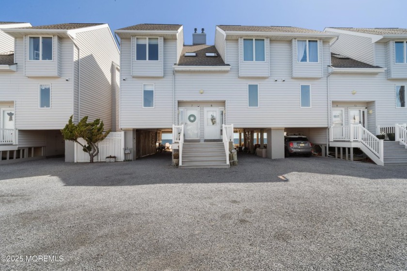 STUNNING Bayfront 2bdrm 1  1/2  bath Condo, open floor plan - Beach Condo for sale in Barnegat, New Jersey on Beachhouse.com