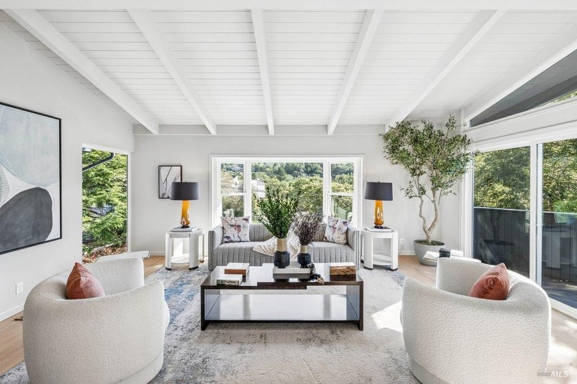 The unpretentious and inviting warmth of Home welcome every - Beach Home for sale in Mill Valley, California on Beachhouse.com