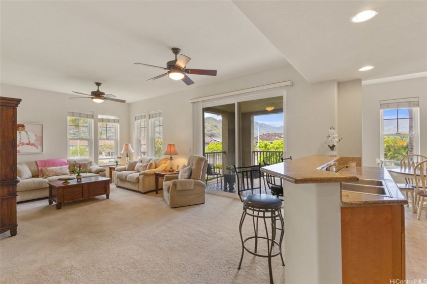 Welcome to the Colony at the Peninsula. Located in Building 8 - Beach Condo for sale in Honolulu, Hawaii on Beachhouse.com