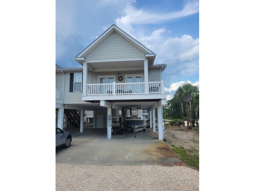 Great unit in the Sands of Carrabelle. Walking distance to - Beach Home for sale in Carabelle, Florida on Beachhouse.com