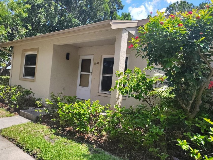 Charming Ground-Level Condo in The Lakes at Summer Tree Village - Beach Condo for sale in Clearwater, Florida on Beachhouse.com
