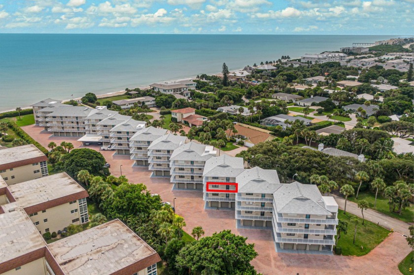 Beautiful condo at Sea Watch Condos! This 2-bedroom, 2-bathroom - Beach Condo for sale in Indian River Shores, Florida on Beachhouse.com