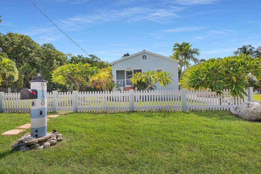 This stunning property offers a rare opportunity with two lots - Beach Home for sale in Upper Matecumbe Key, Florida on Beachhouse.com