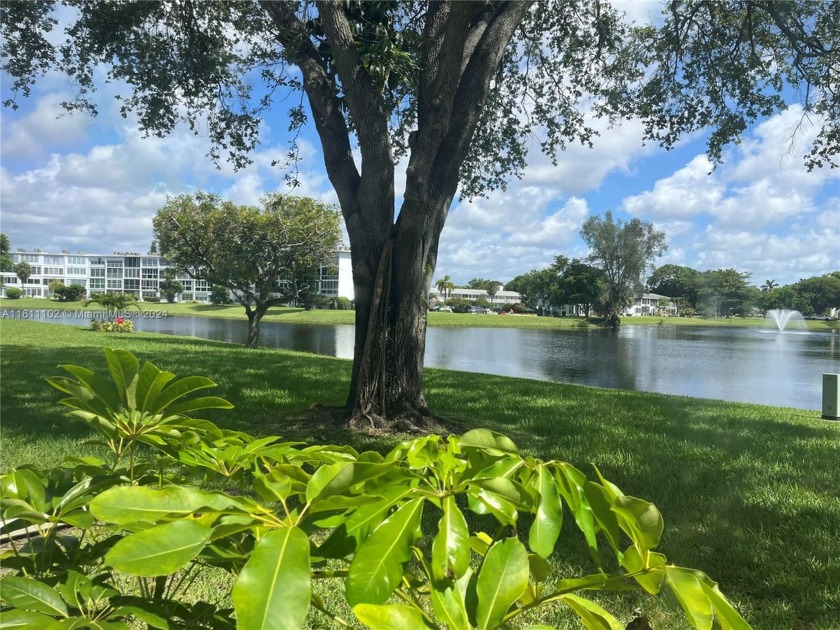 PRICED TO SELL! WELCOME HOME TO THIS 2/2, UPDATED, WATERFRONT - Beach Condo for sale in Deerfield Beach, Florida on Beachhouse.com