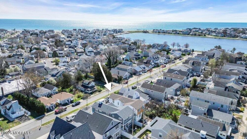 NOTHING LIKE NEW! This beautiful BRAND NEW and efficiently - Beach Home for sale in Lake Como, New Jersey on Beachhouse.com