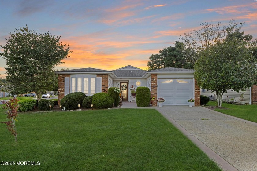 Charming 2-bedroom, 2-bath home in Lions Head South, just - Beach Home for sale in Brick, New Jersey on Beachhouse.com