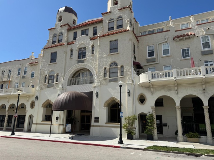 Calling all Investors. Now is your chance to own a condominium - Beach Condo for sale in Palm Beach, Florida on Beachhouse.com