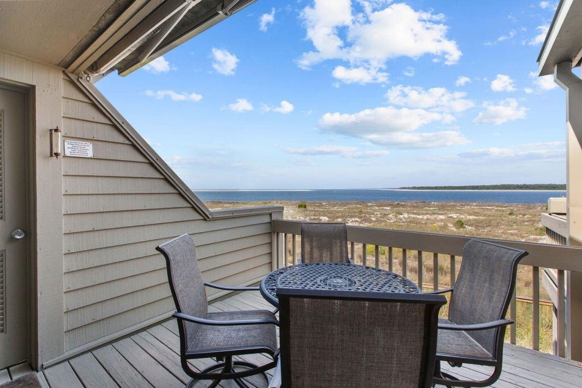 OCEANFRONT CONDO WITH STUNNING VIEWS!Perfectly positioned on the - Beach Home for sale in Seabrook Island, South Carolina on Beachhouse.com
