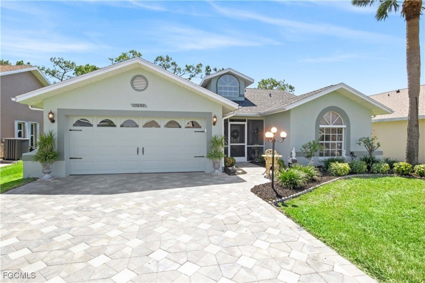 Welcome to this lovingly maintained 2 bed, 2 bath home in the - Beach Home for sale in North Fort Myers, Florida on Beachhouse.com
