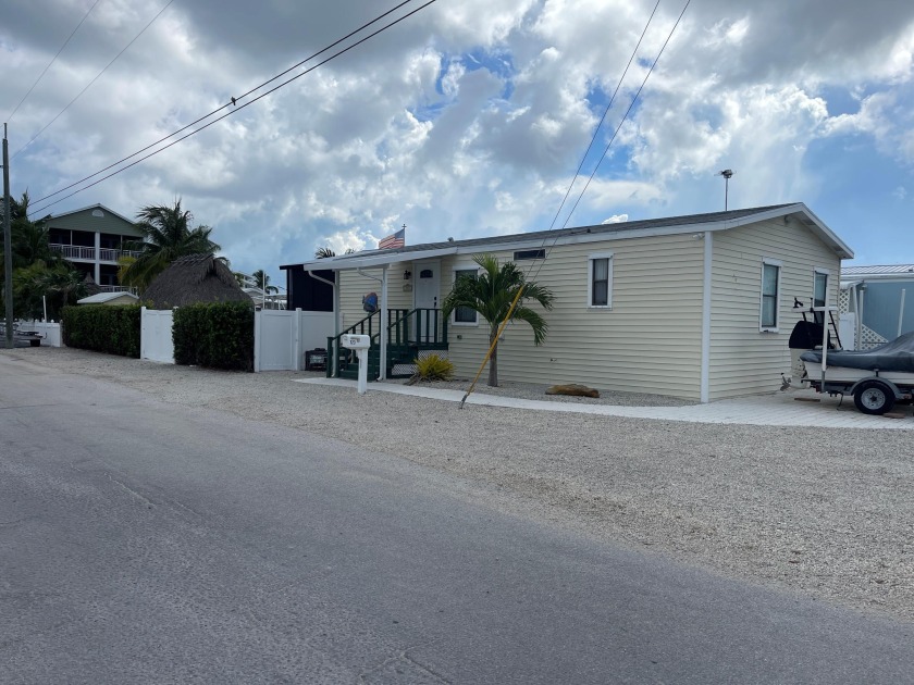 Key Largo waterfront home ready for its new owners. Located in - Beach Home for sale in Key Largo, Florida on Beachhouse.com