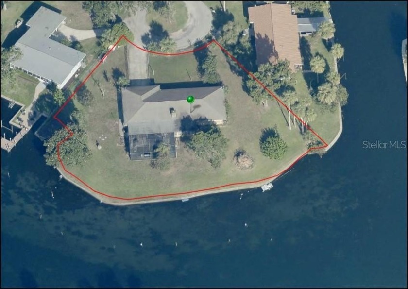 This waterfront property is a GREAT investment opportunity ready - Beach Home for sale in Homosassa, Florida on Beachhouse.com