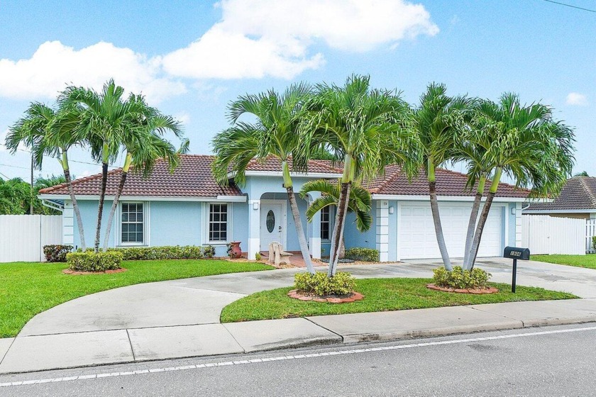 Stunning 4-Bedroom Contemporary Home nestled in a prime location - Beach Home for sale in Lake Worth Beach, Florida on Beachhouse.com