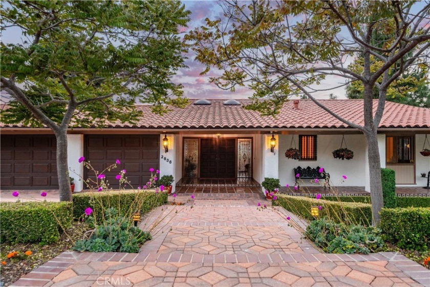 Located on a quiet and serene cul-de-sac, this beautiful - Beach Home for sale in Palos Verdes Estates, California on Beachhouse.com