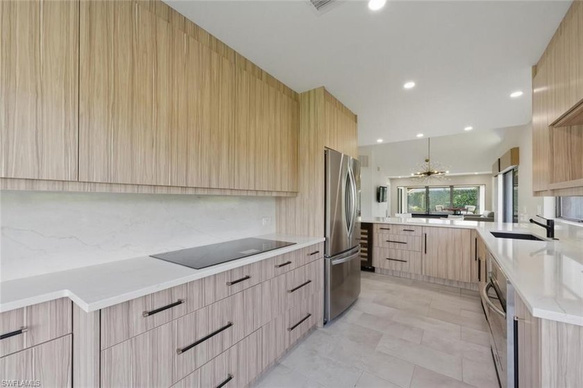 This beautifully remodeled 2 bedroom 2 bath home is a great - Beach Home for sale in Naples, Florida on Beachhouse.com