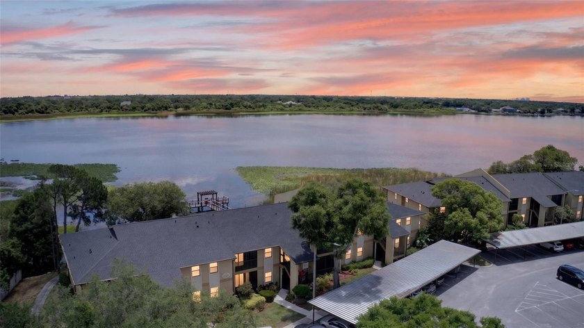 Welcome to waterfront living on beautiful Lake Seminole in the - Beach Condo for sale in Largo, Florida on Beachhouse.com