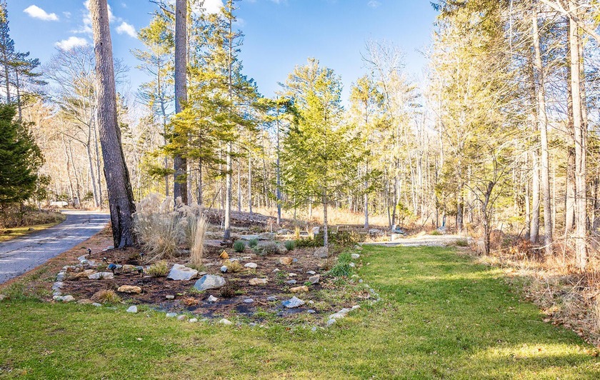 Fantastic intown building lot on 0.66 acres with gardens, fruit - Beach Lot for sale in Camden, Maine on Beachhouse.com