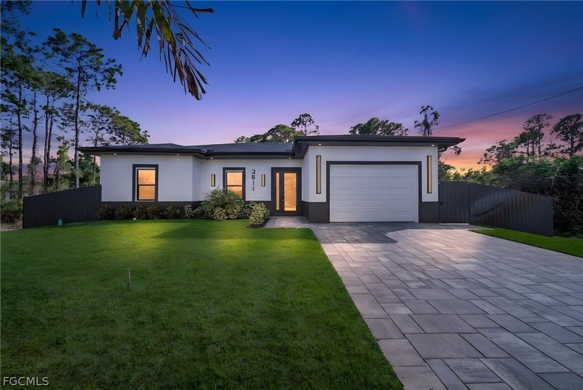 Move-in ready! This beautiful home offers $10,000 in seller - Beach Home for sale in Lehigh Acres, Florida on Beachhouse.com