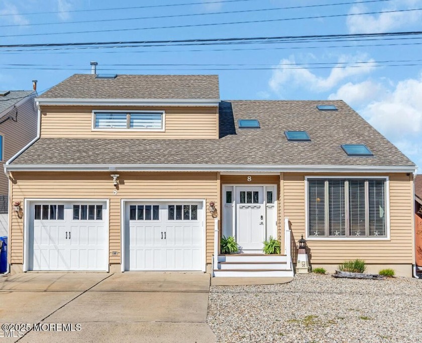 Don't miss rare opportunity to enjoy this summer. Resort style - Beach Home for sale in Brick, New Jersey on Beachhouse.com