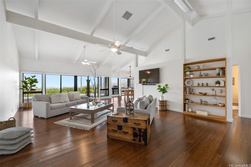 Timeless elegance meets breathtaking views in this custom-built - Beach Home for sale in Honolulu, Hawaii on Beachhouse.com