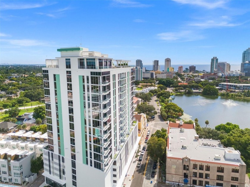 One or more photo(s) has been virtually staged. Welcome to - Beach Condo for sale in St. Petersburg, Florida on Beachhouse.com