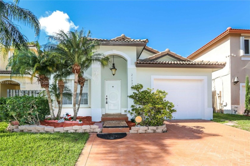 Gorgeous one-story single-family home, 3-bedroom, 2-full Bath - Beach Home for sale in Cutler Bay, Florida on Beachhouse.com