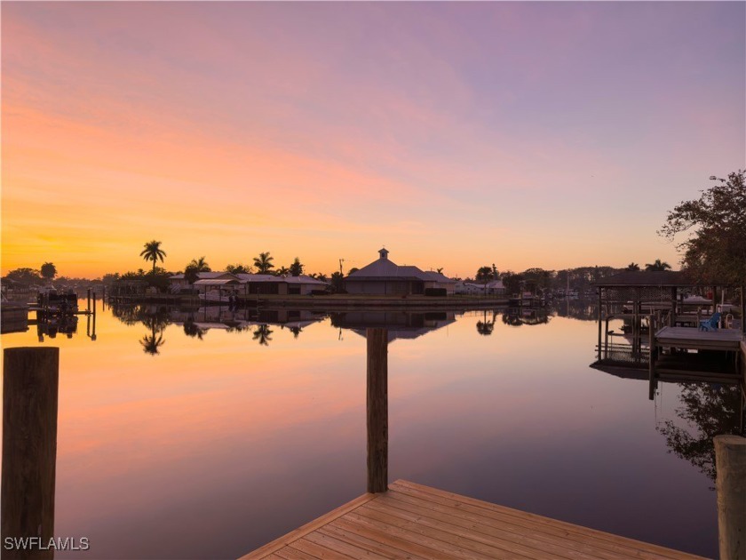 *PRICE REDUCED TO MATCH MARKET DEMAND* - WATERFRONT DREAM HOME - Beach Home for sale in Fort Myers, Florida on Beachhouse.com
