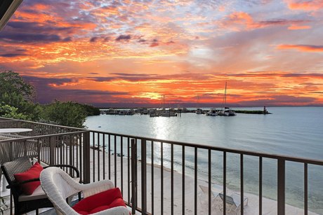 SUNSETS, views, dockage and the ideal Islamorada location - - Beach Condo for sale in Plantation Key, Florida on Beachhouse.com