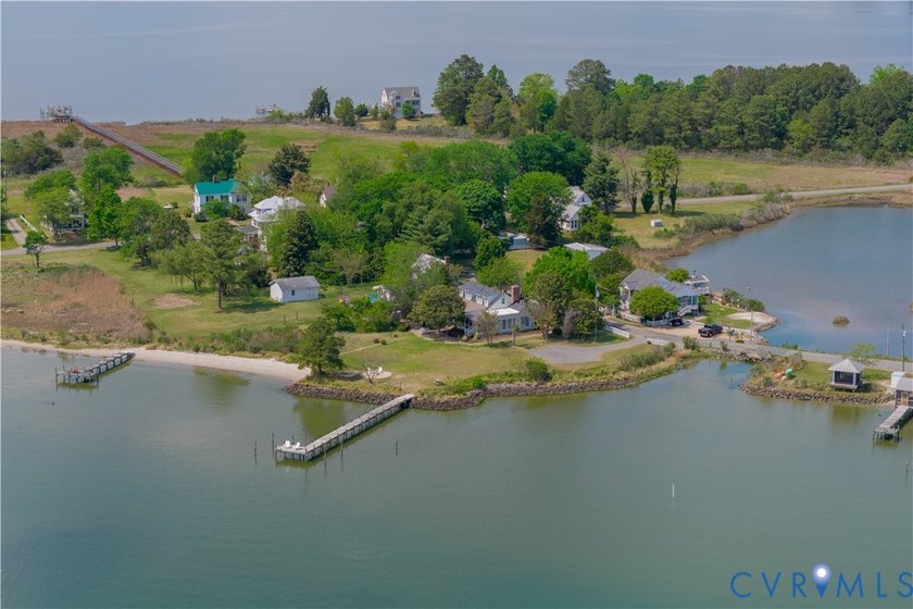 Waterfront living meets thoughtful modern updates in this - Beach Home for sale in Lancaster, Virginia on Beachhouse.com