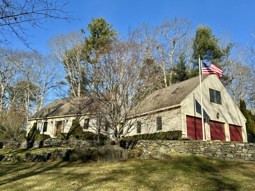 Welcome to your dream home, nestled in a charming neighborhood - Beach Home for sale in Kennebunk, Maine on Beachhouse.com